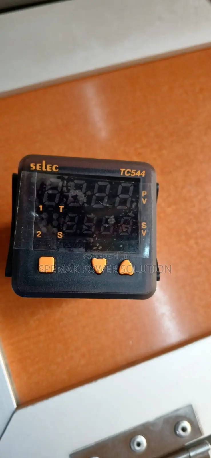 Selec 544 Temperature Controller