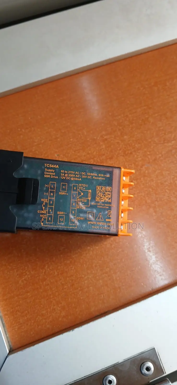 Selec 544 Temperature Controller
