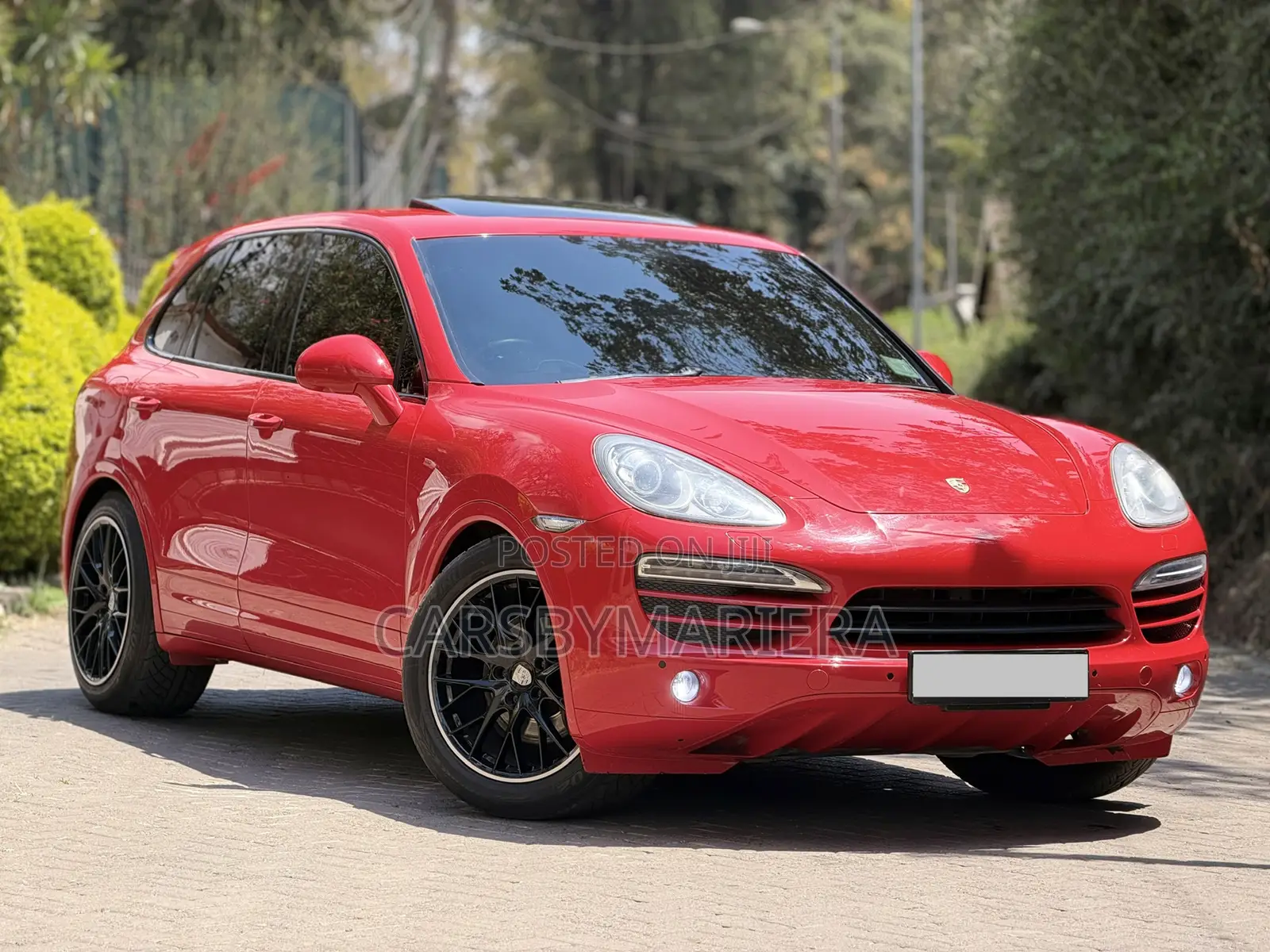 Porsche Cayenne 2011 Red