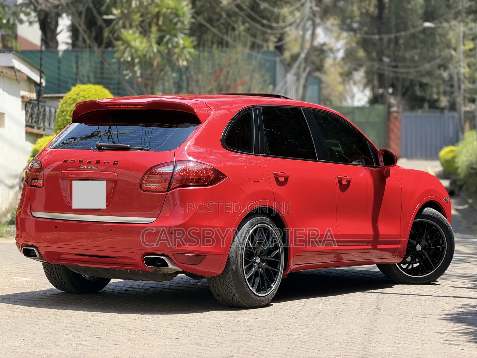 Porsche Cayenne 2011 Red