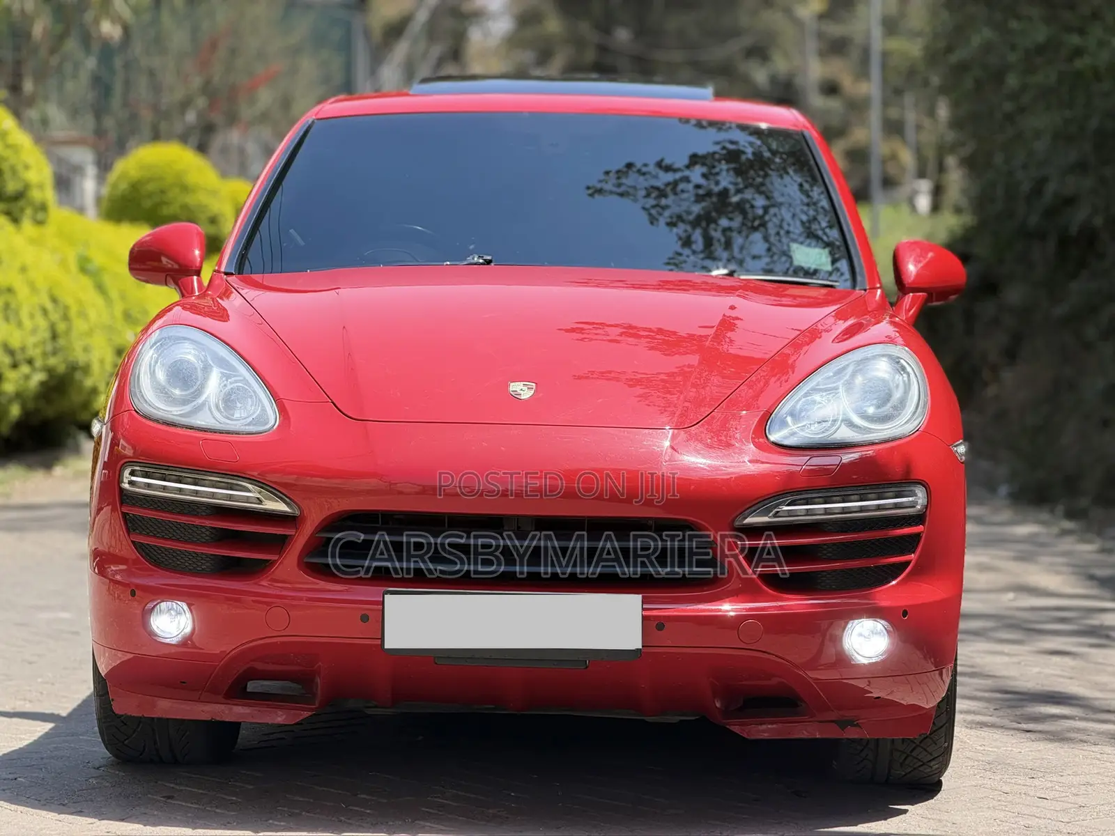 Porsche Cayenne 2011 Red