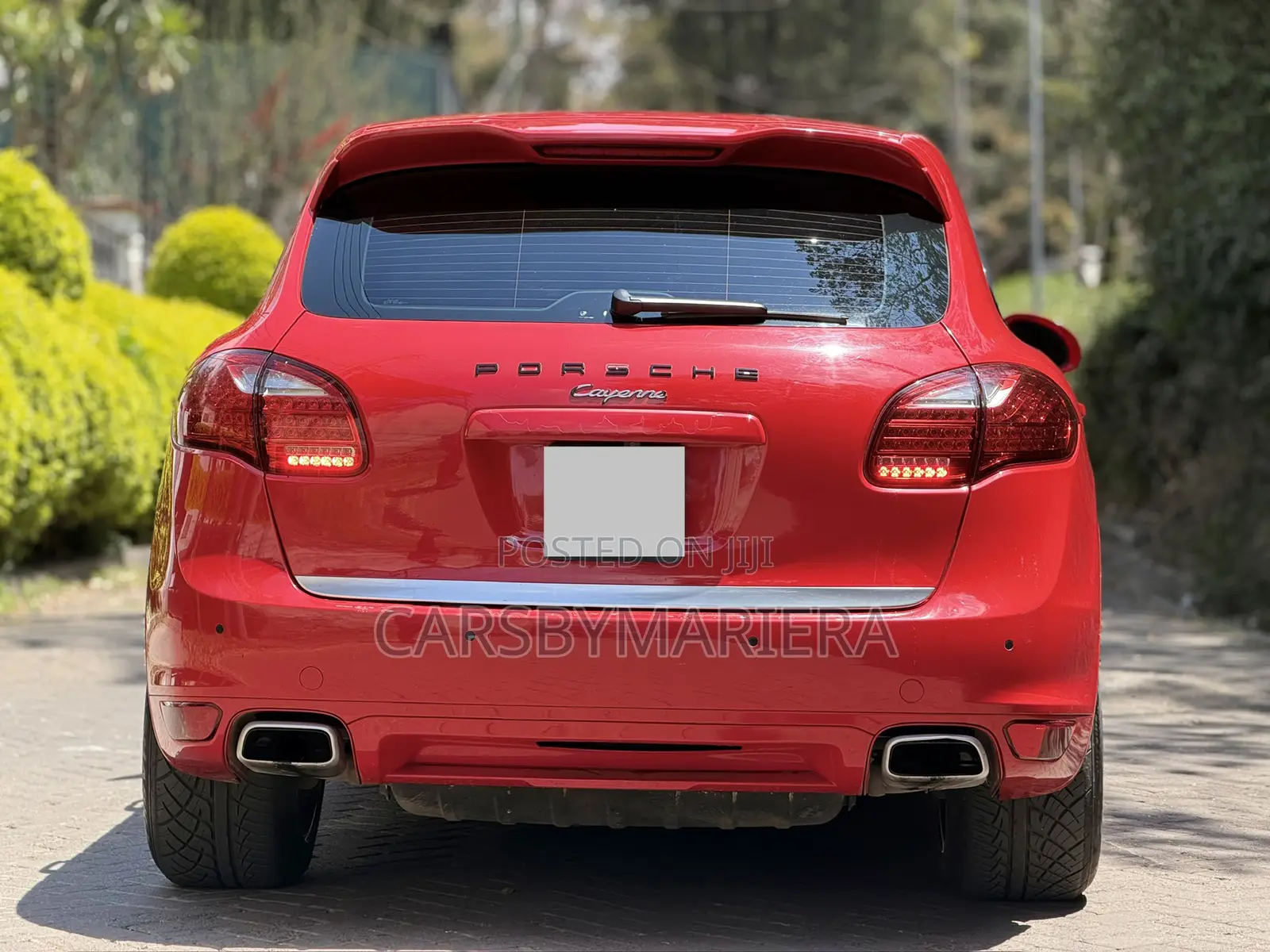 Porsche Cayenne 2011 Red