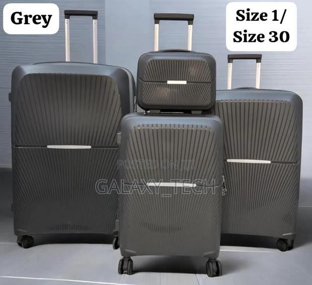 Size1/30 Suitcases 4-in-1