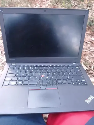 Laptop Lenovo ThinkPad T490s 8GB Intel Core i5 HDD+SSD 500GB