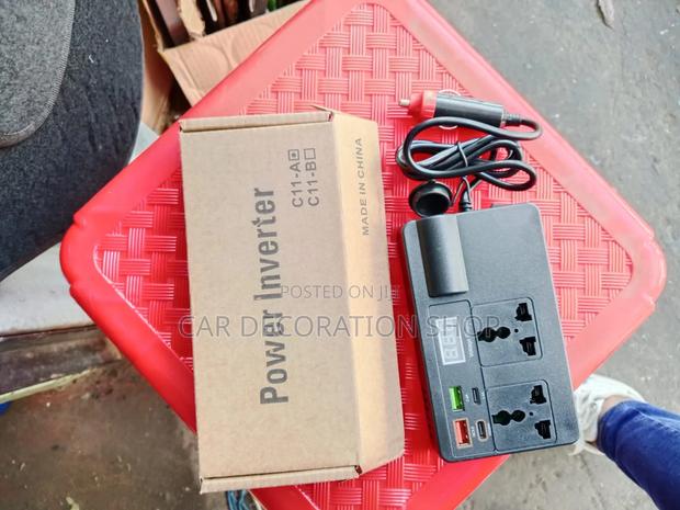 Inverter With Dual AC Multidockets,USB,port,type-C Port Led Display