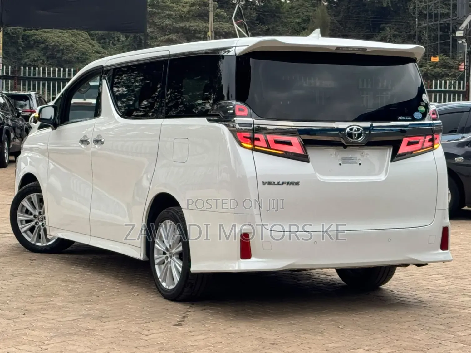 Toyota Vellfire 2019 White