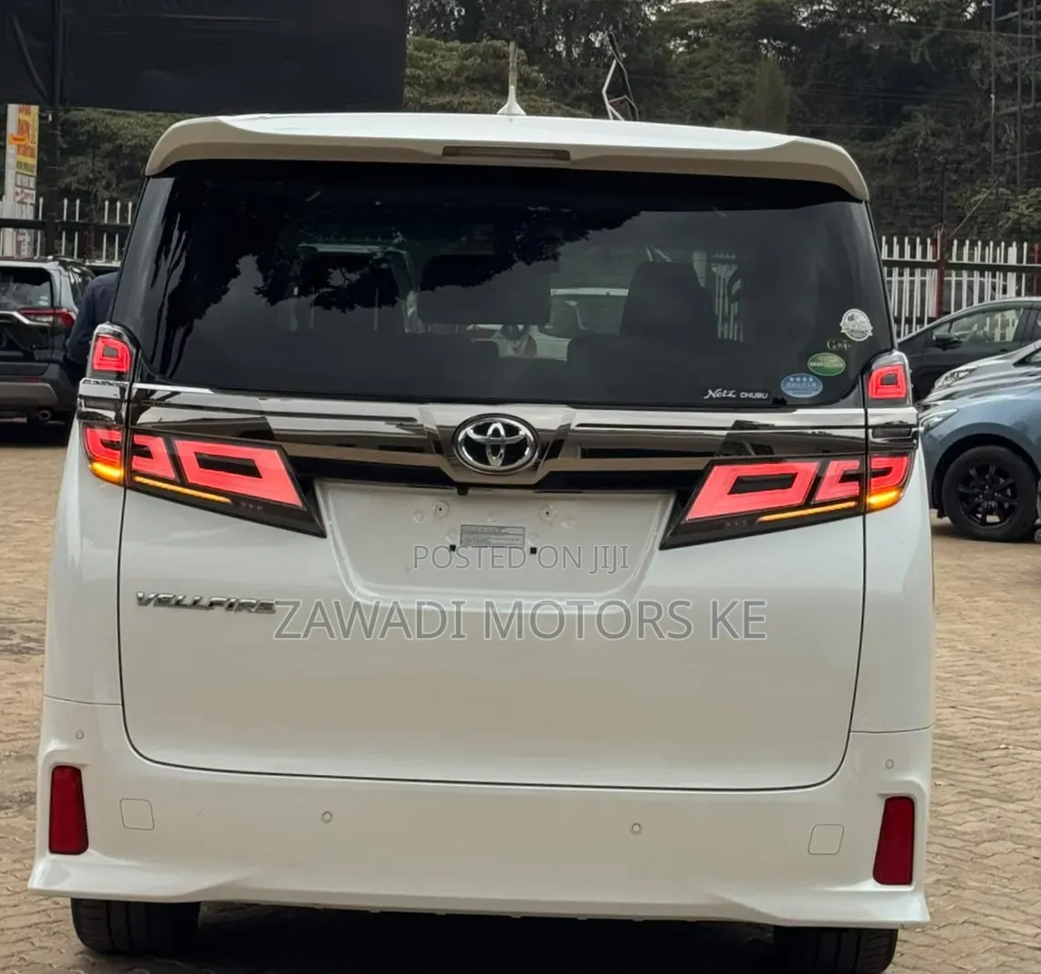 Toyota Vellfire 2019 White