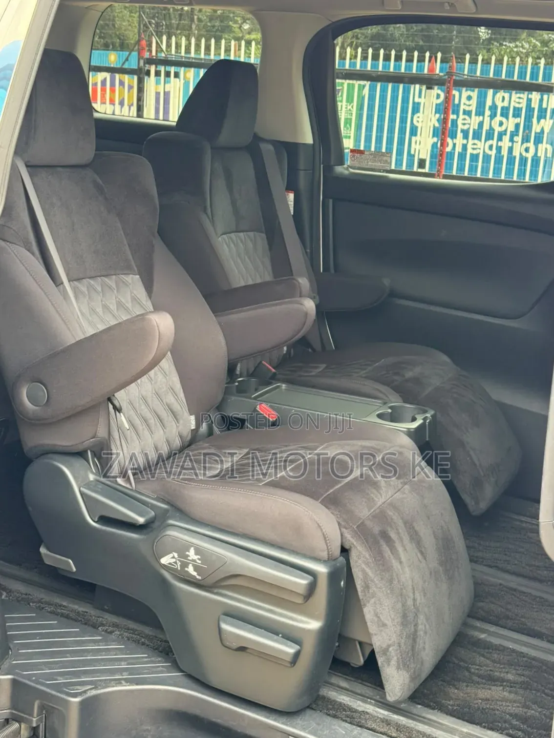 Toyota Vellfire 2019 White