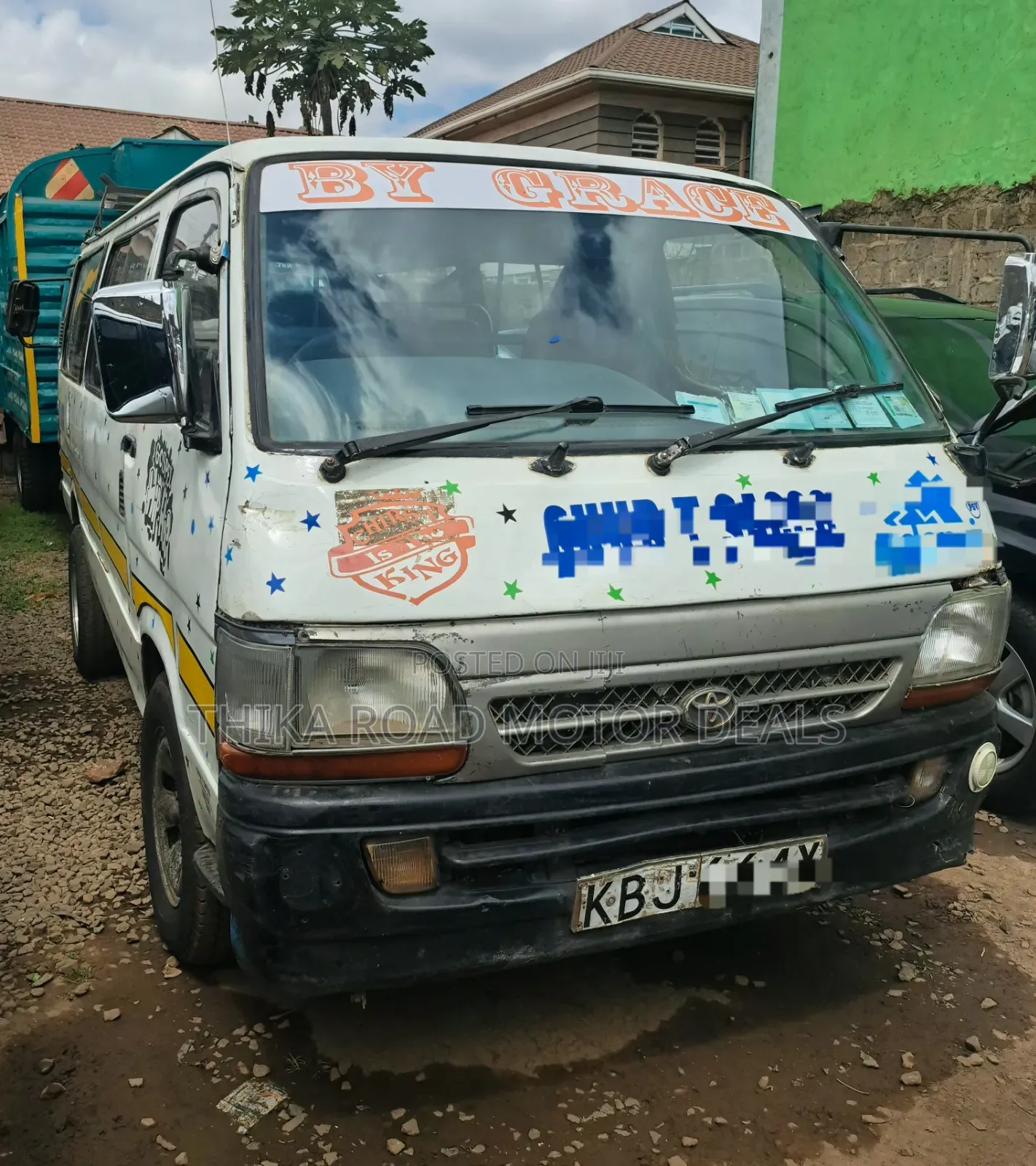 Toyota HiAce 2004 White