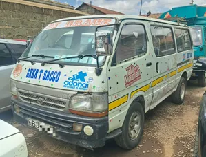 Toyota HiAce 2004 White