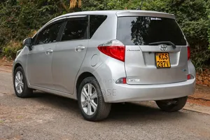 Toyota Ractis 2015 Silver