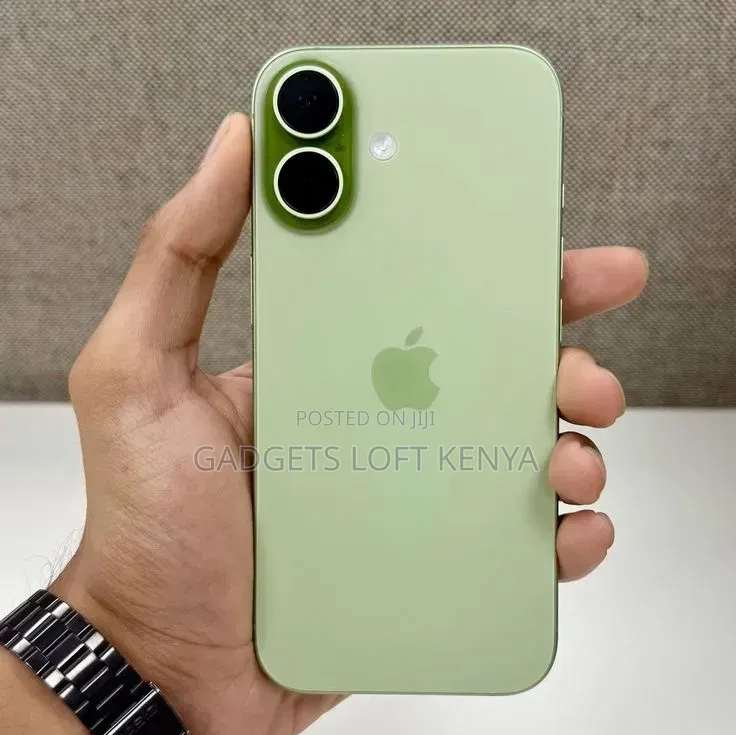 New Apple iPhone 17 256 GB Green