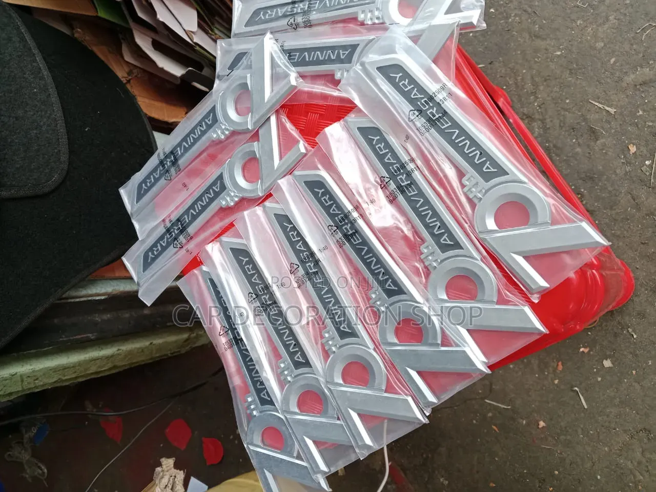 Chrome_black 70th Anniversary Body Side Fender Emblem Badges