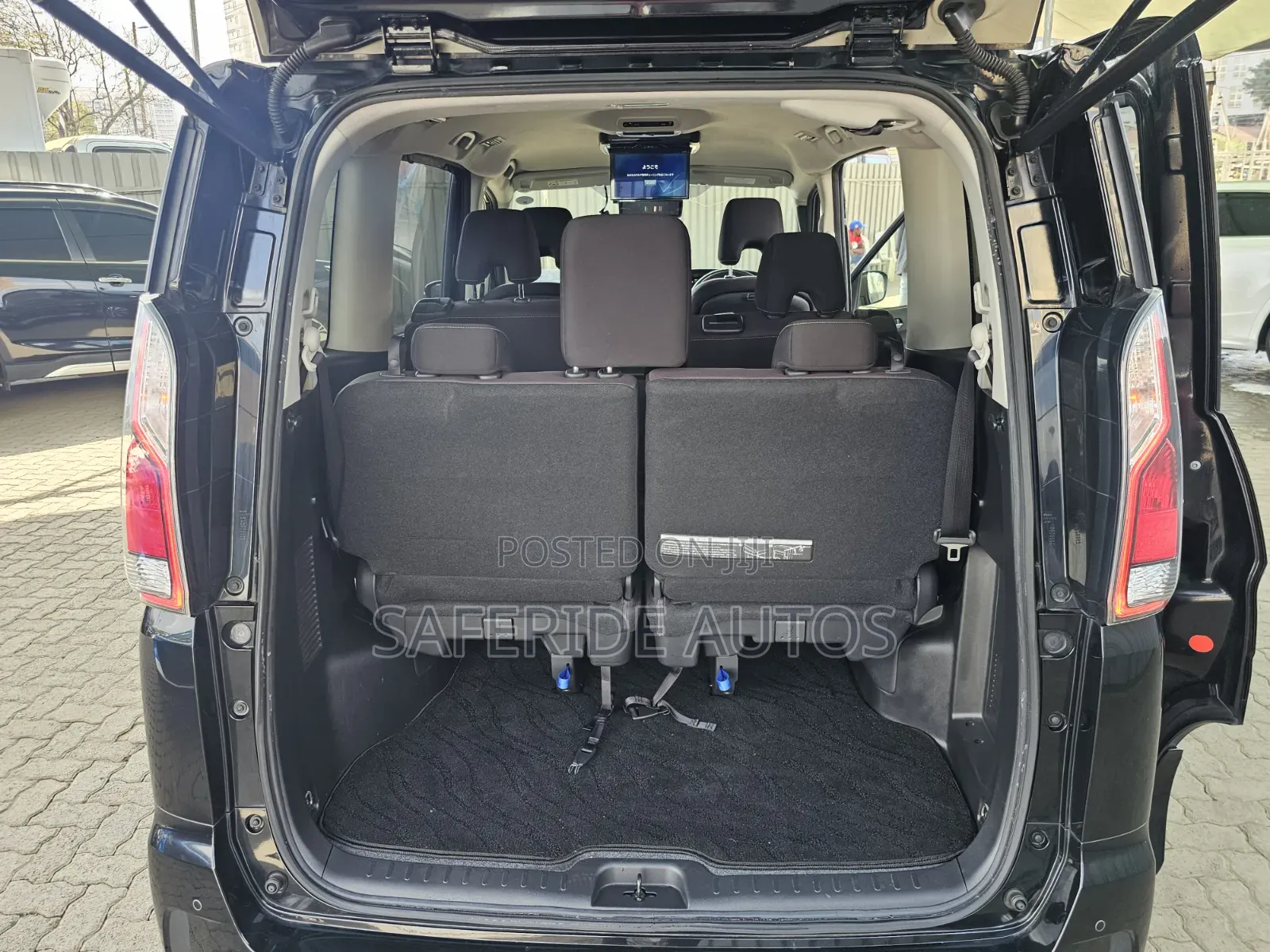 Nissan Serena 2019 Matt Black