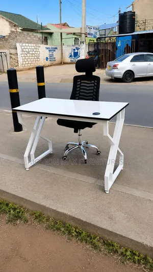 Cubicle Metallic Office Table Office Chairs