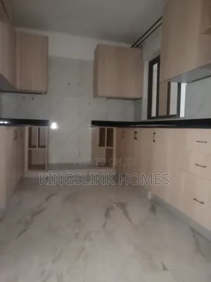 3bdrm Apartment in Nairobi West, Madaraka for rent