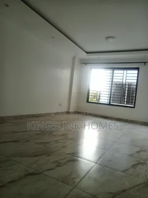 3bdrm Apartment in Nairobi West, Madaraka for rent