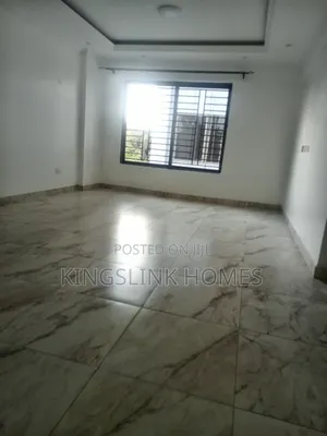 3bdrm Apartment in Nairobi West, Madaraka for rent