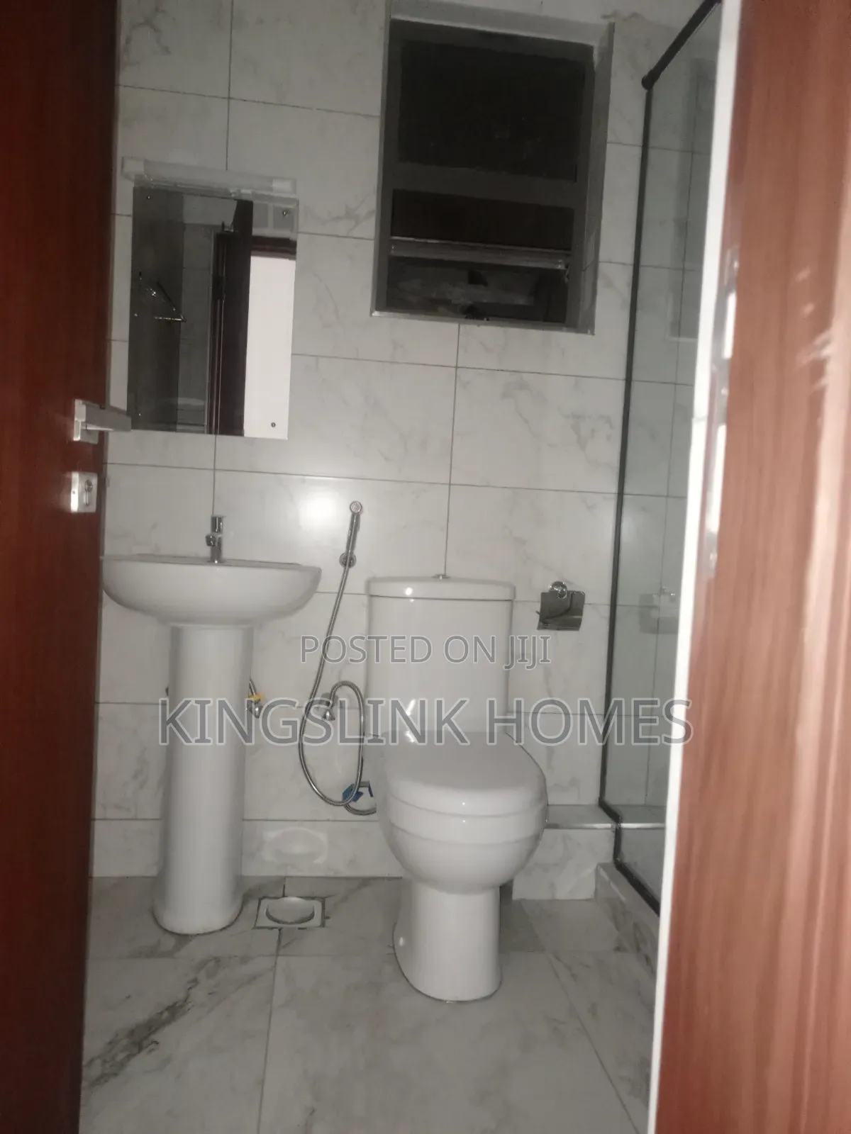 3bdrm Apartment in Nairobi West, Madaraka for rent