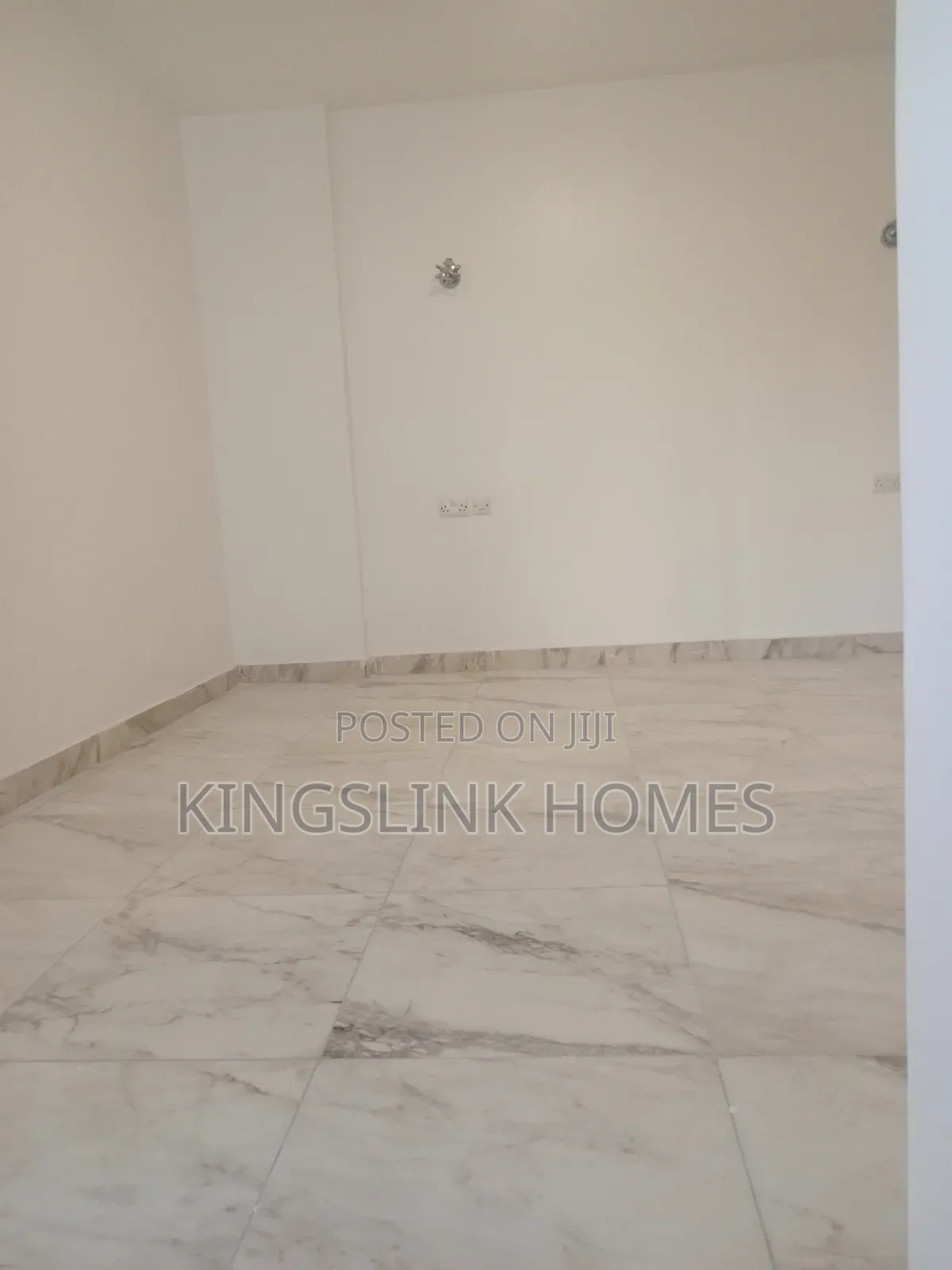3bdrm Apartment in Nairobi West, Madaraka for rent