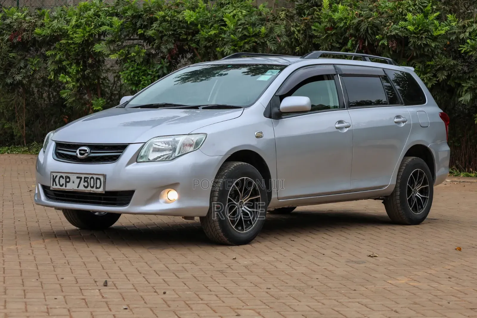Toyota Corolla Fielder 2011 Silver