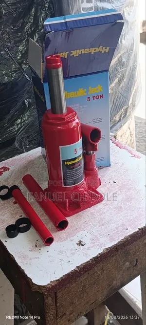 New 5 Ton Car Jack, Free Delivery Within CBD