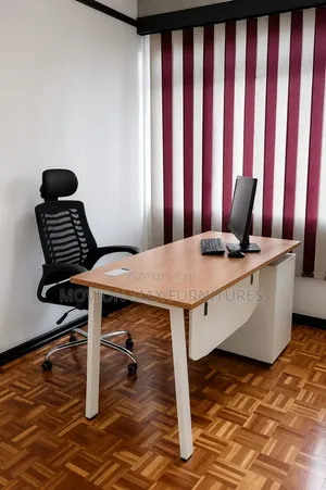 Governors Office Desk With Chair