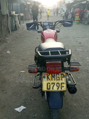 Honda CB 2025 Red