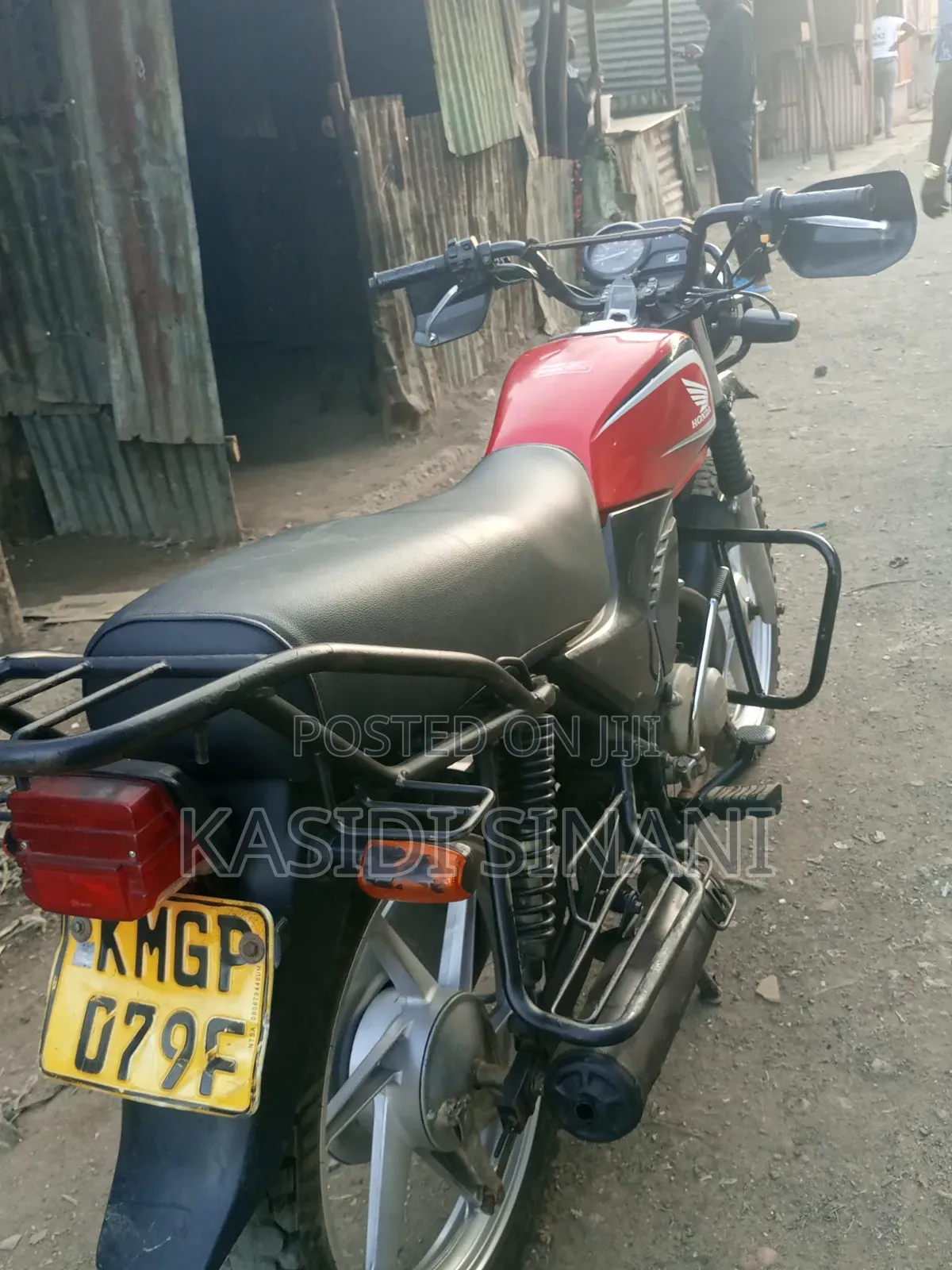 Honda CB 2025 Red