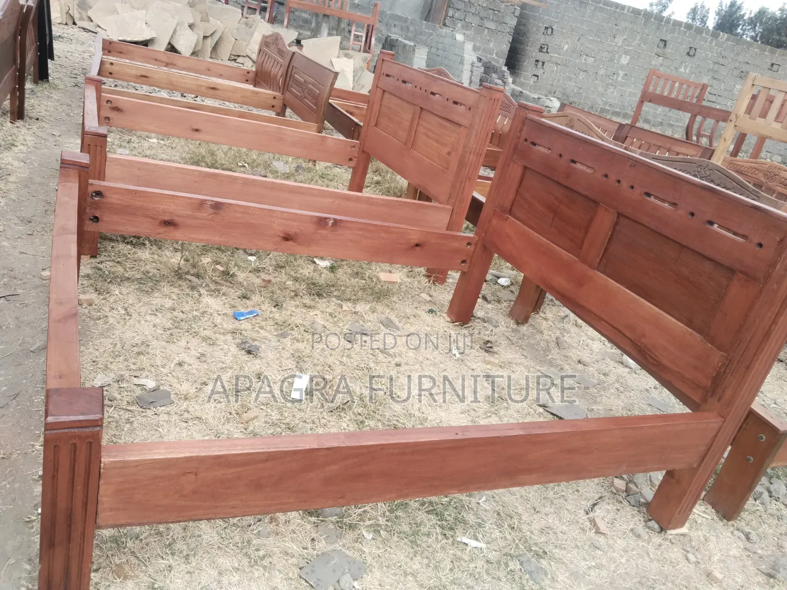 5*6 Board Mahogany Bed Available