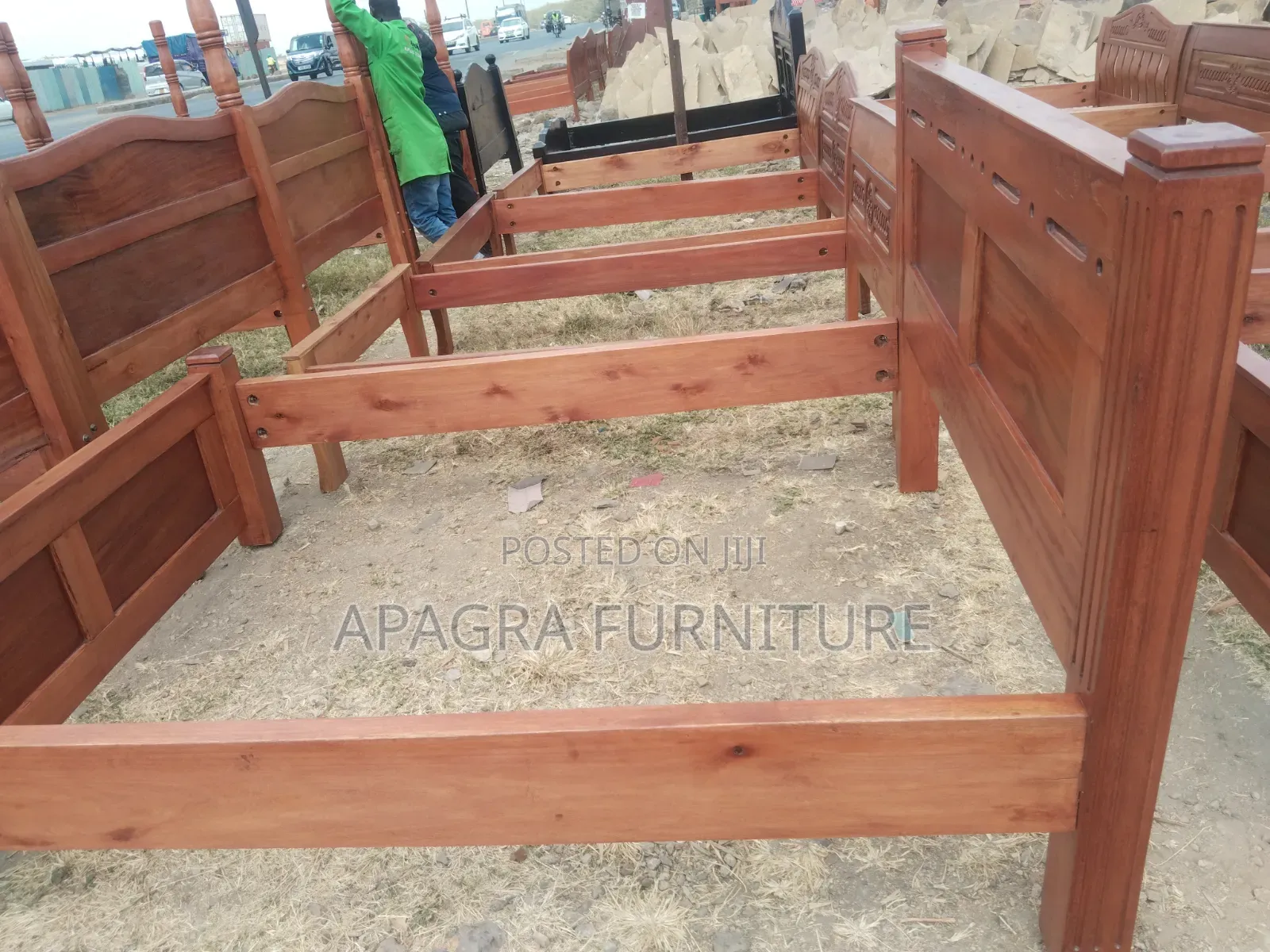 5*6 Board Mahogany Bed Available