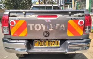 Toyota Hilux 2021 Gray