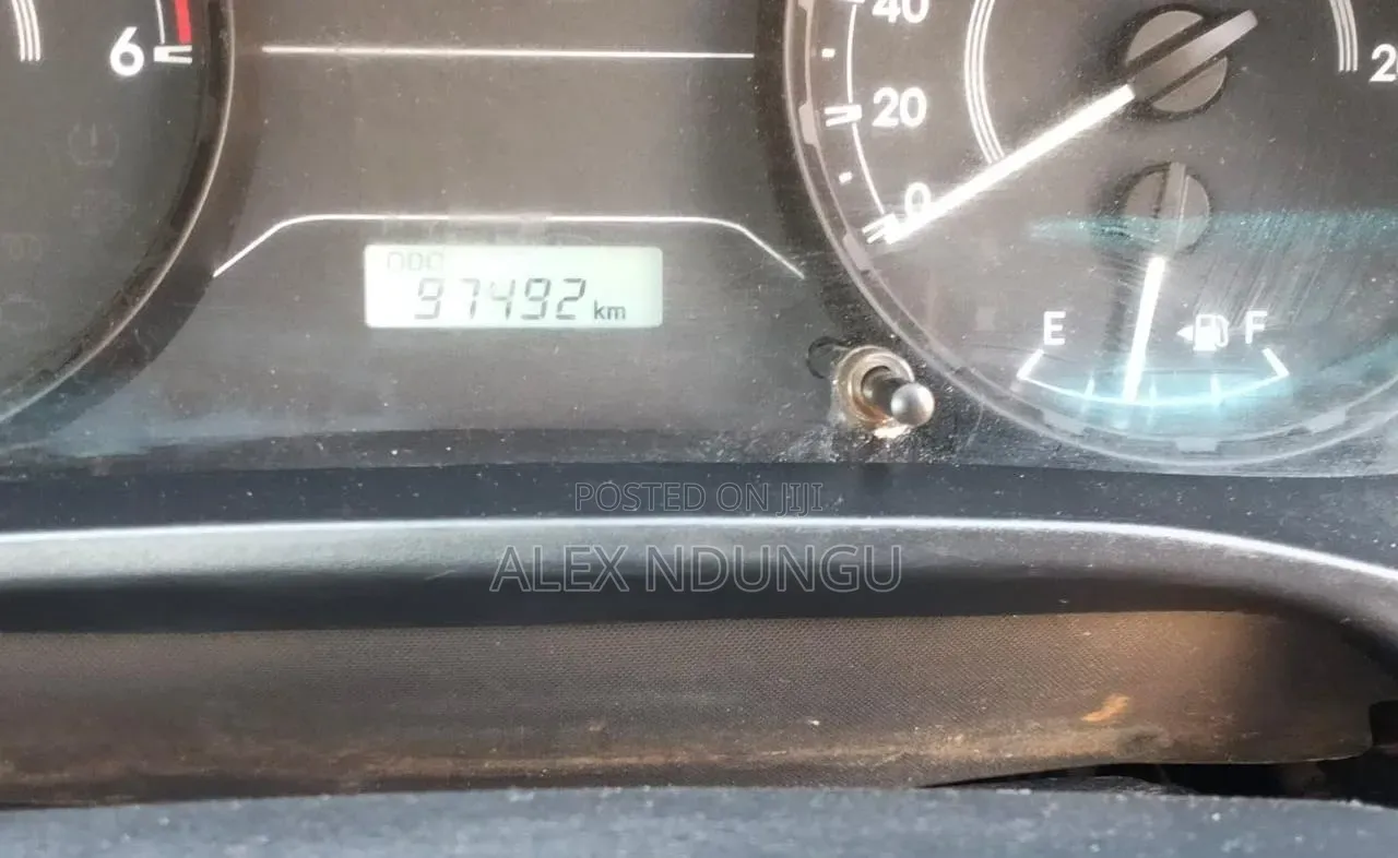 Toyota Hilux 2021 Gray