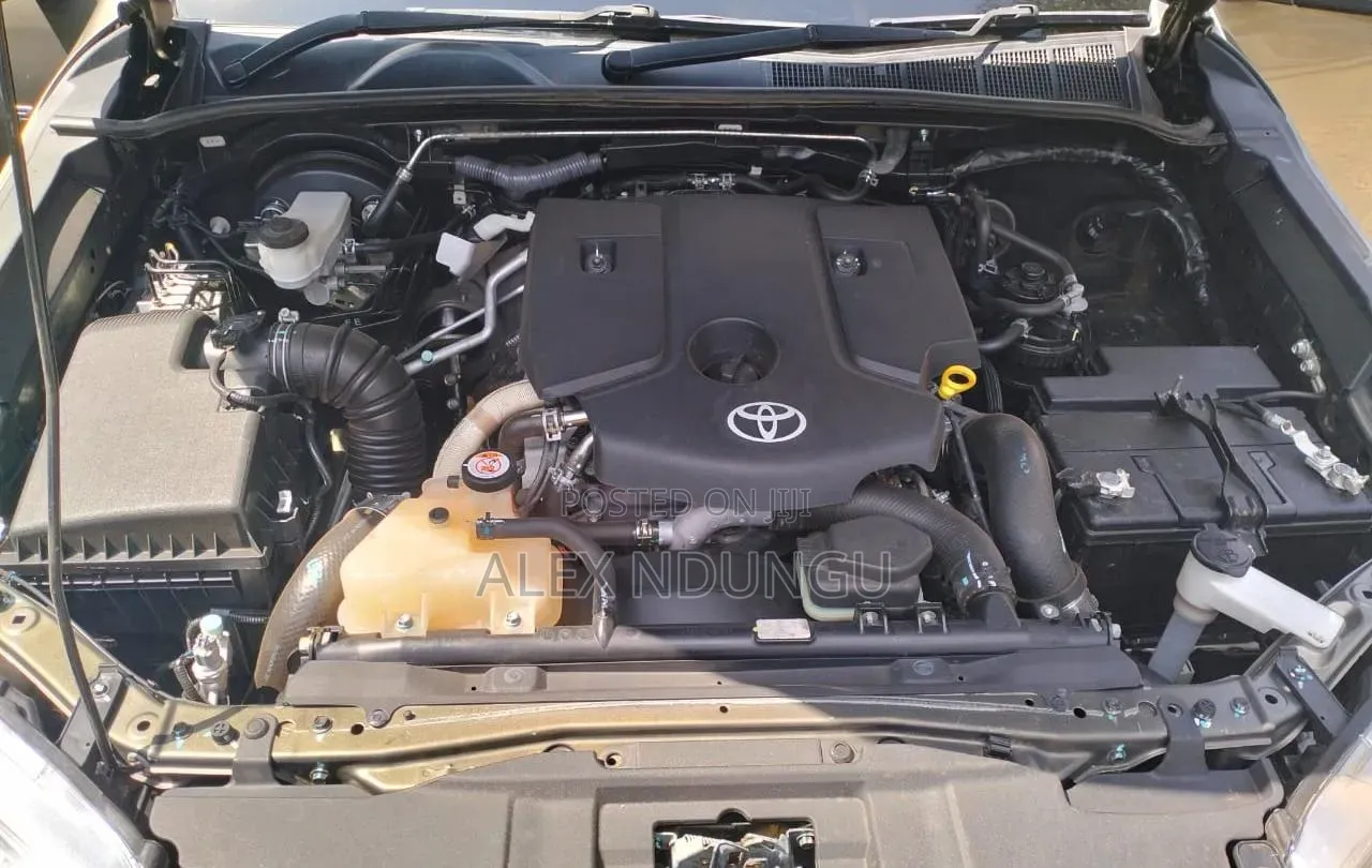 Toyota Hilux 2021 Gray