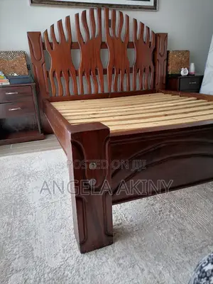 5x6 Mahogany Bed/Bedside and Chest of Drawers for Sale