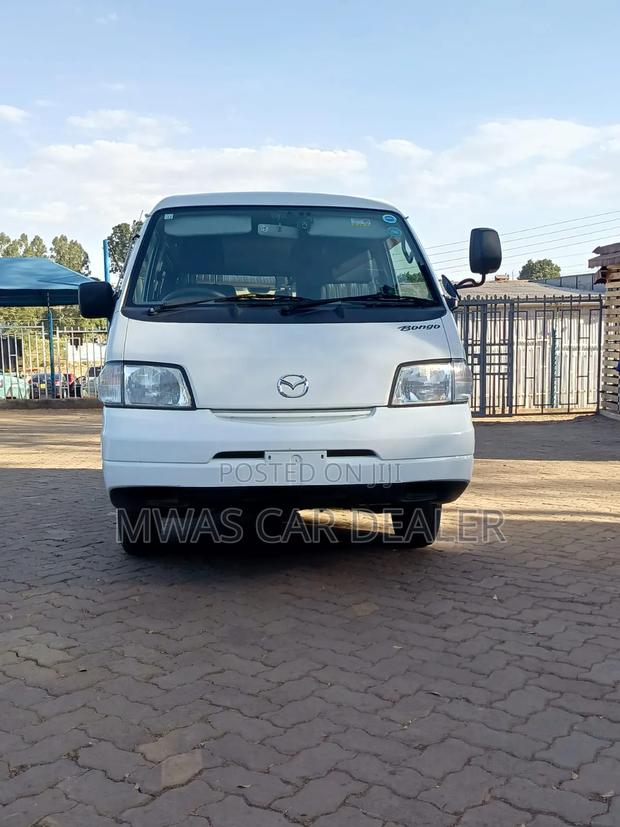Mazda Bongo 2019 White - thumbnail 3