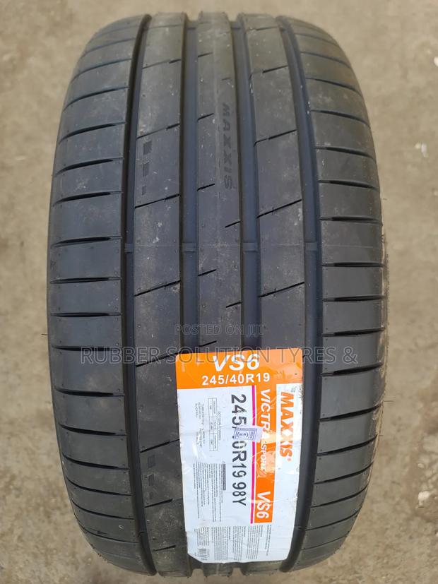245 /40 R19 Maxxis Tyres 98Y Victra VS6 Sport