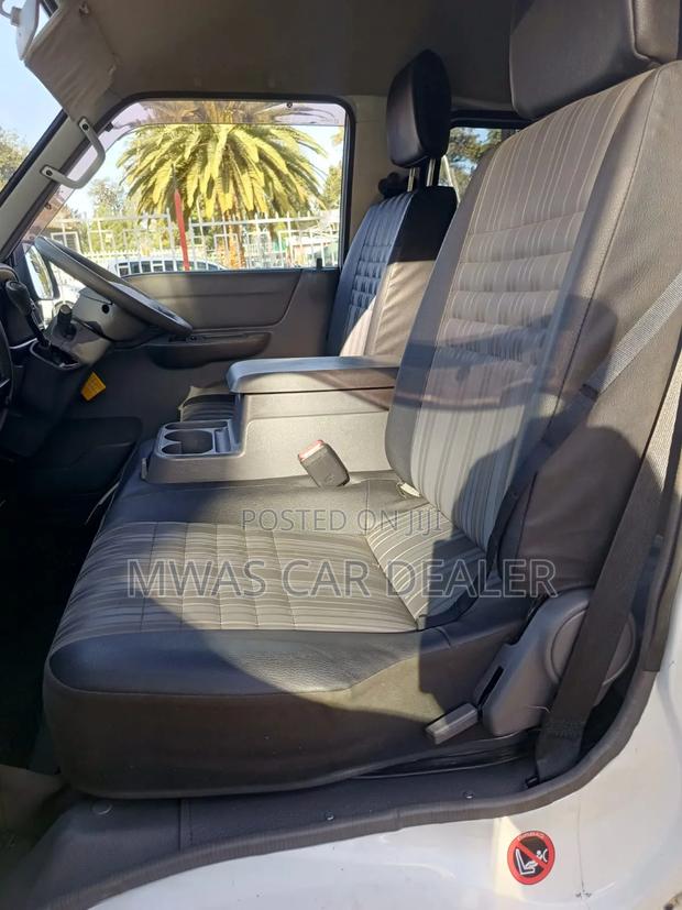 Mazda Bongo 2019 White - thumbnail 13