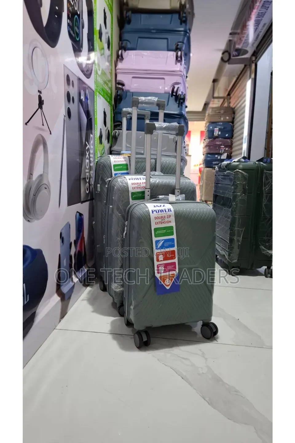 Suitcase 3 in 1 Size 4 ( 63,57,48cm)