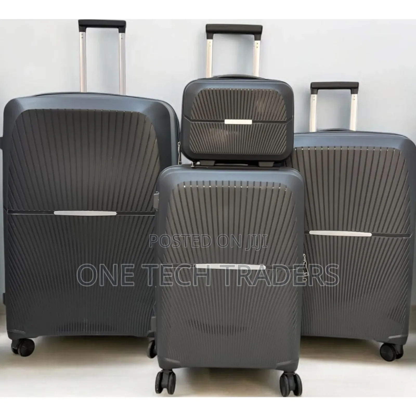 Suitcases, Set of 4pieces Unbreakable ( Rubber) Size 1