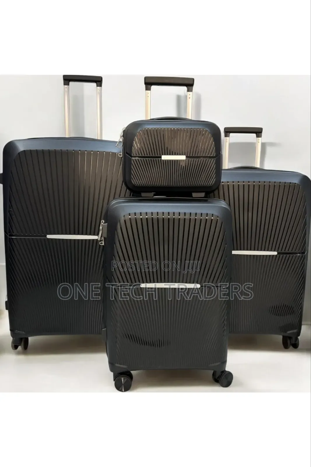 Suitcases, Set of 4pieces Unbreakable ( Rubber) Size 1