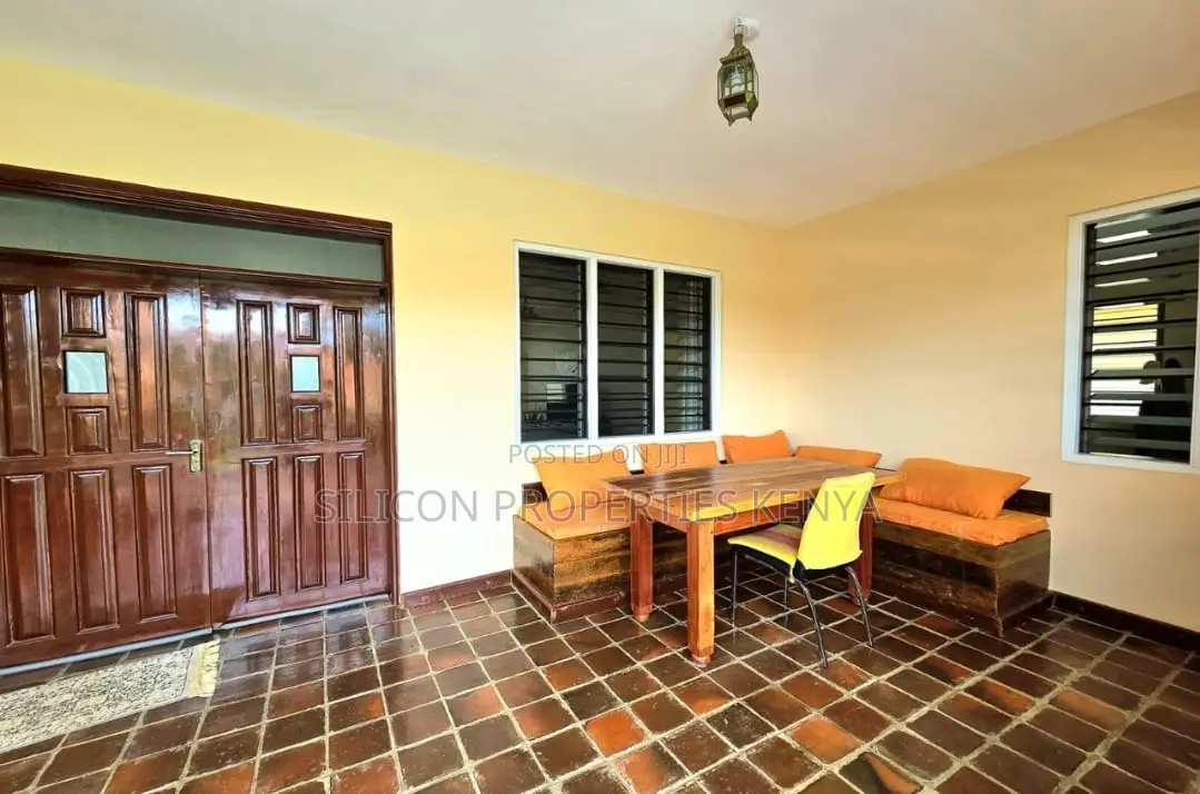 Furnished 3bdrm Villa in Diani for sale