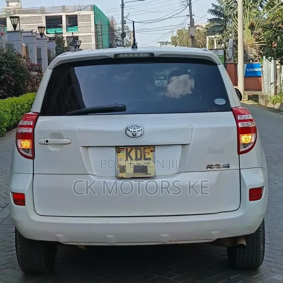 Toyota RAV4 2014 White