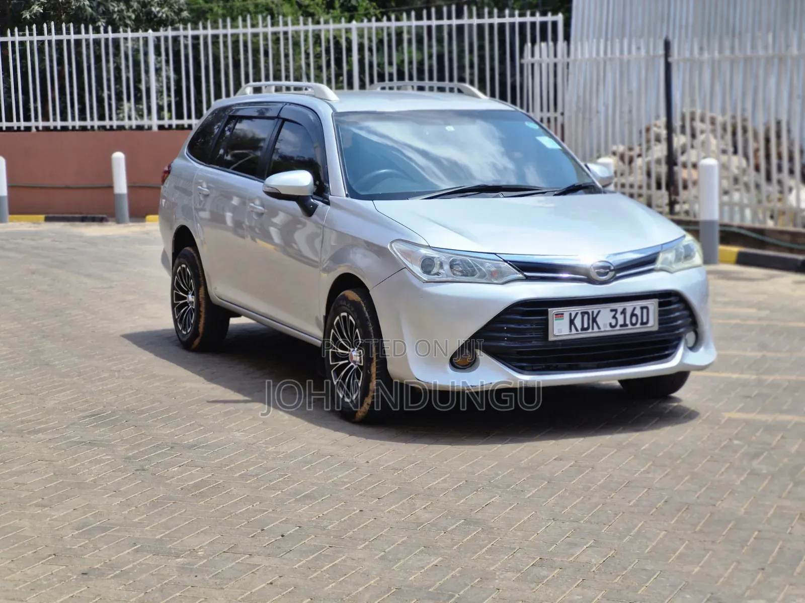 Toyota Corolla Fielder 2015 Silver