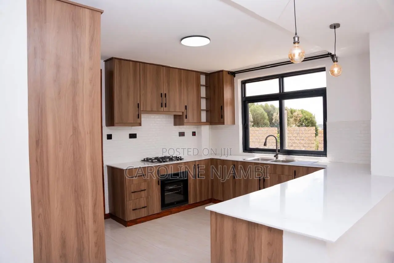 4bdrm Villa in Evan’S Ridge, Karai for sale