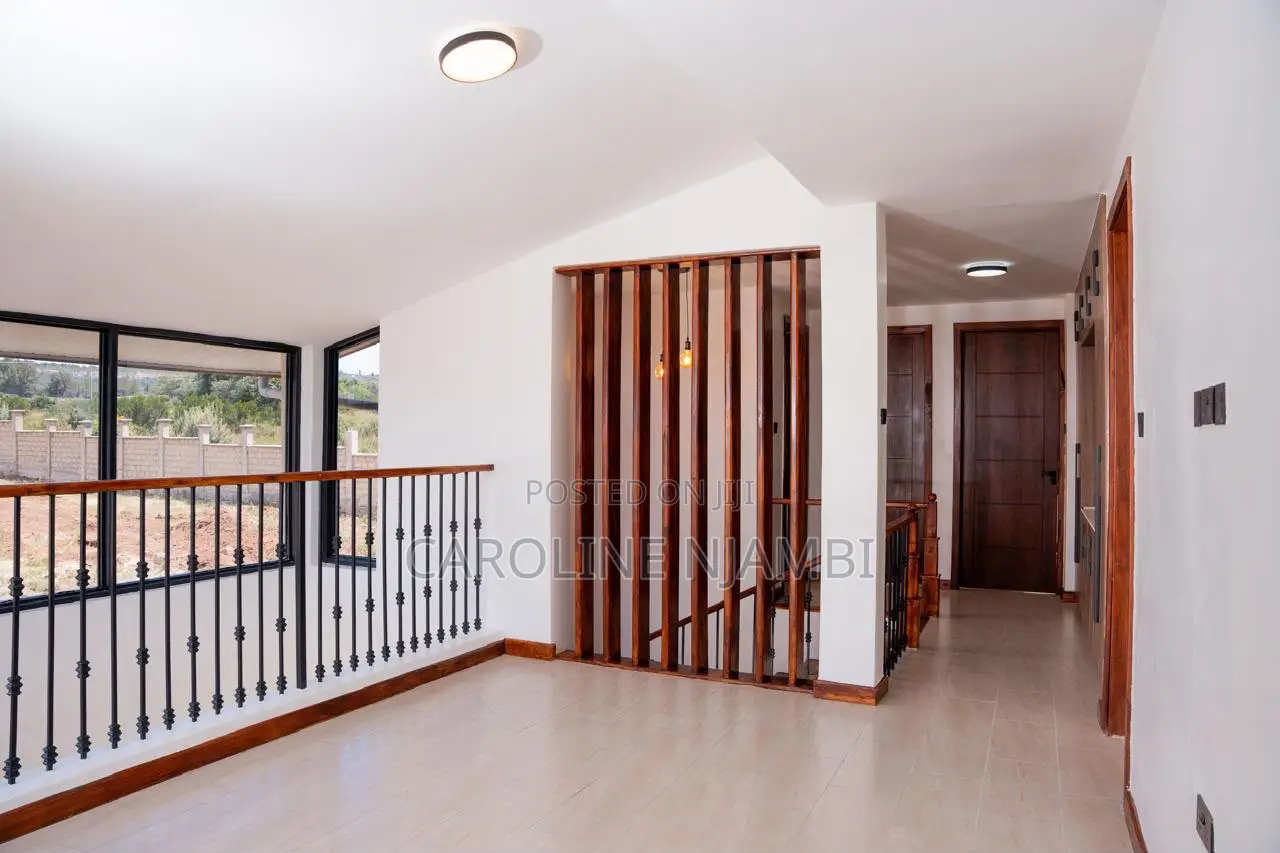 4bdrm Villa in Evan’S Ridge, Karai for sale