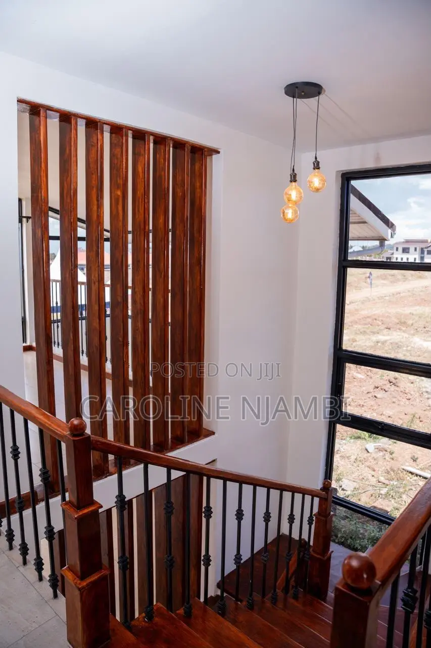 4bdrm Villa in Evan’S Ridge, Karai for sale