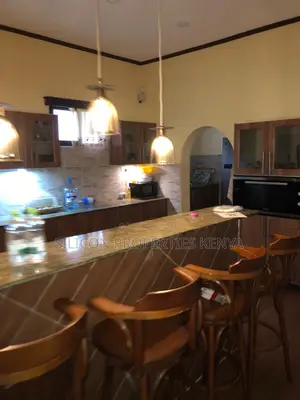 5bdrm Bungalow in Diani for sale
