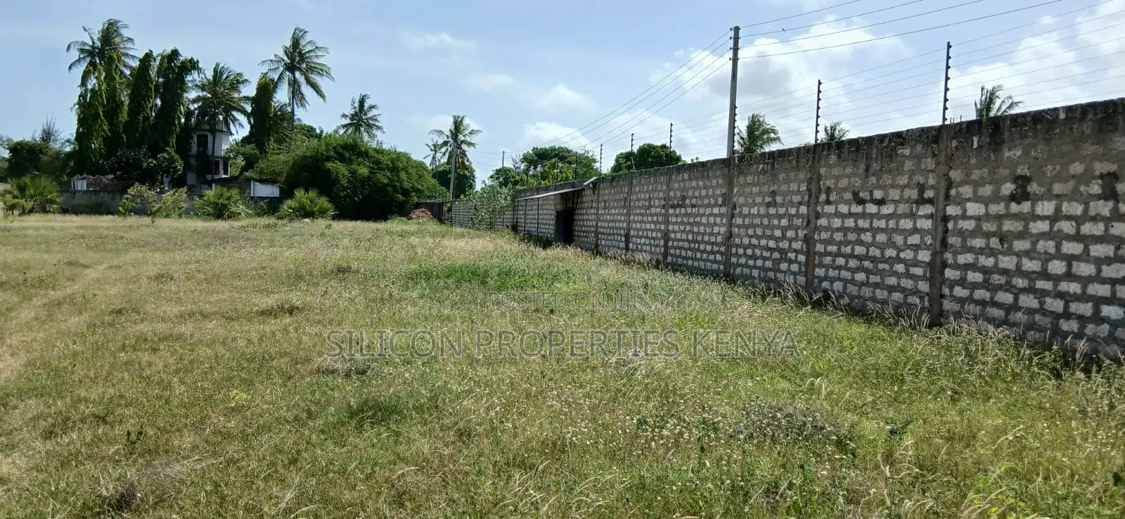 5bdrm Bungalow in Diani for sale