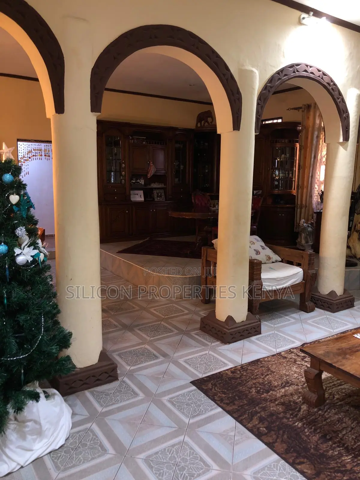 5bdrm Bungalow in Diani for sale